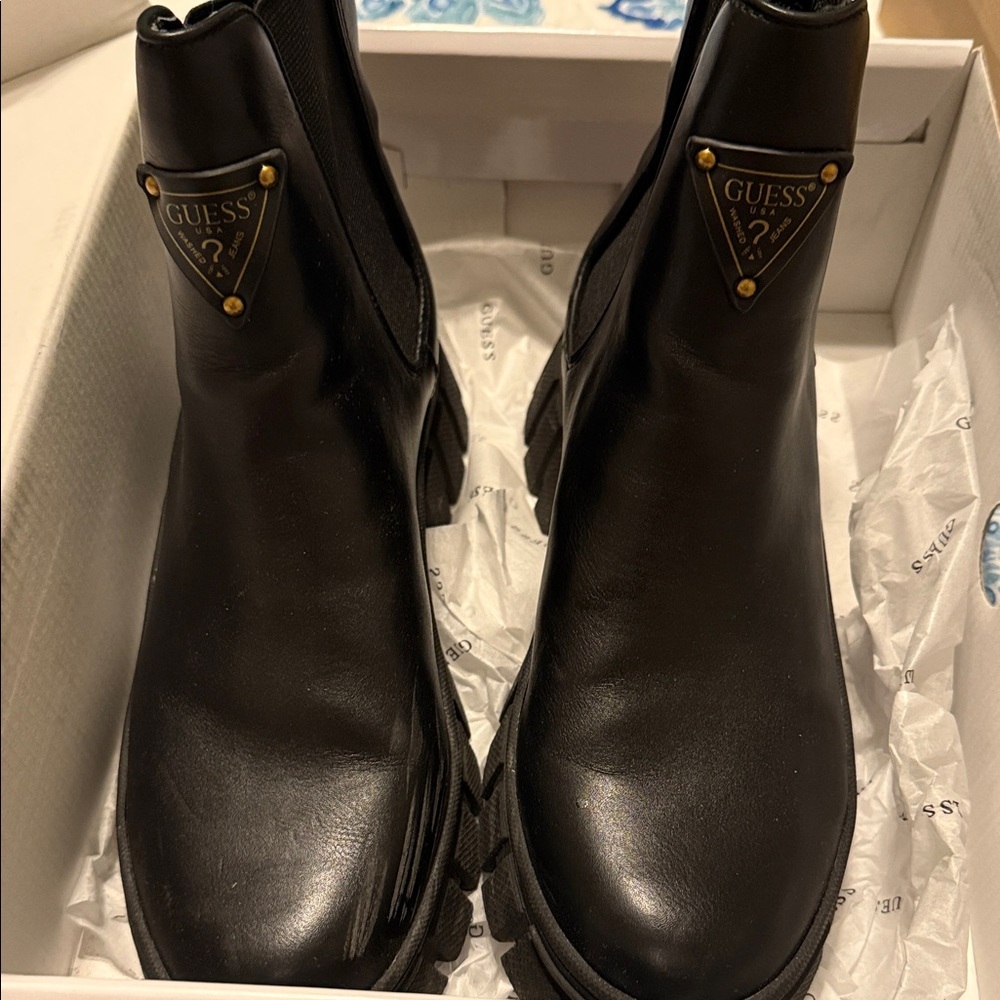 Guess Black Leather Chelsea Boots